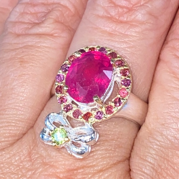 Classy Genuine Ruby Ring with Gemstones - Picture 3 of 12